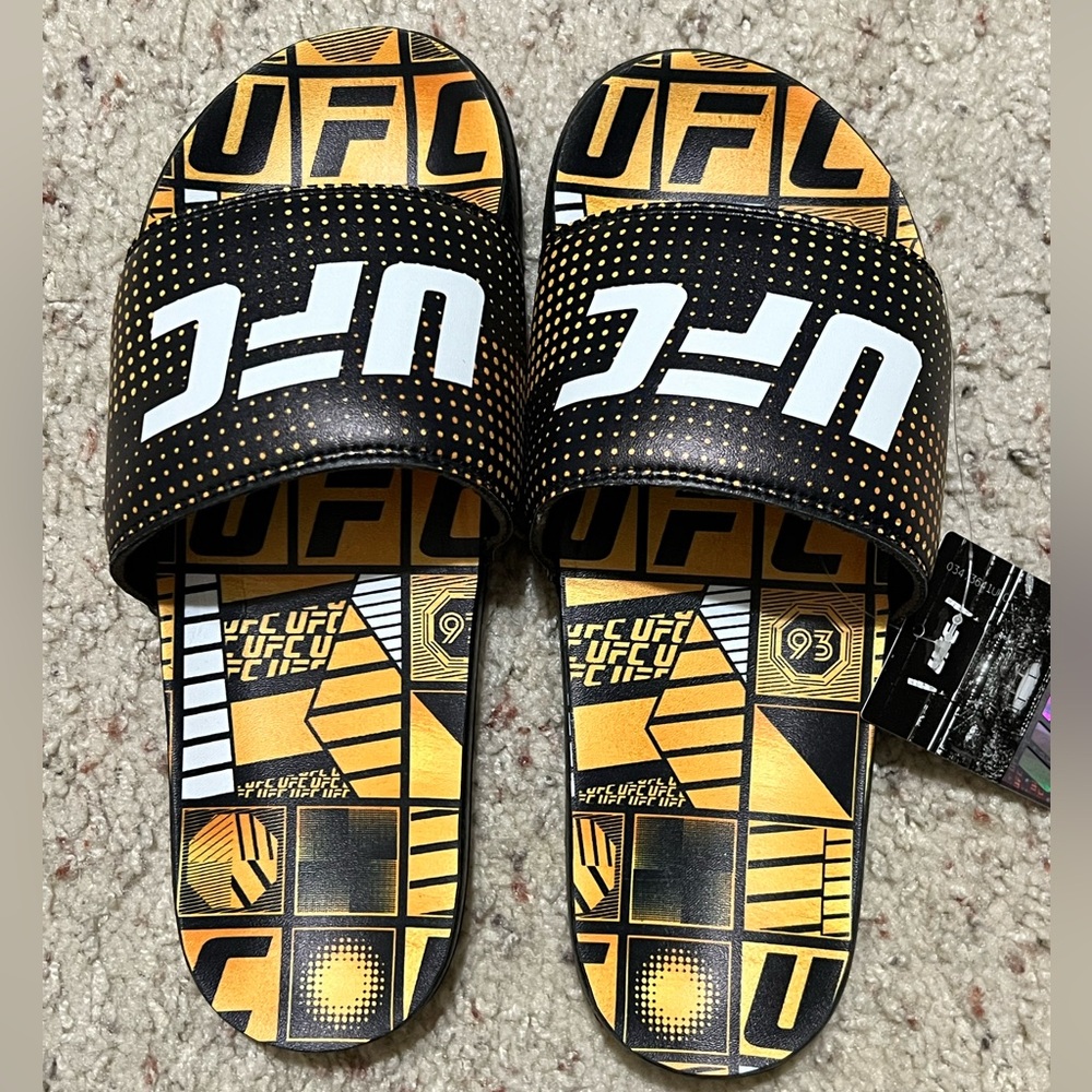 NEW UFC Slides Shoes Beach Pool Gym Sandals Mens Size 5/6 Black Gold